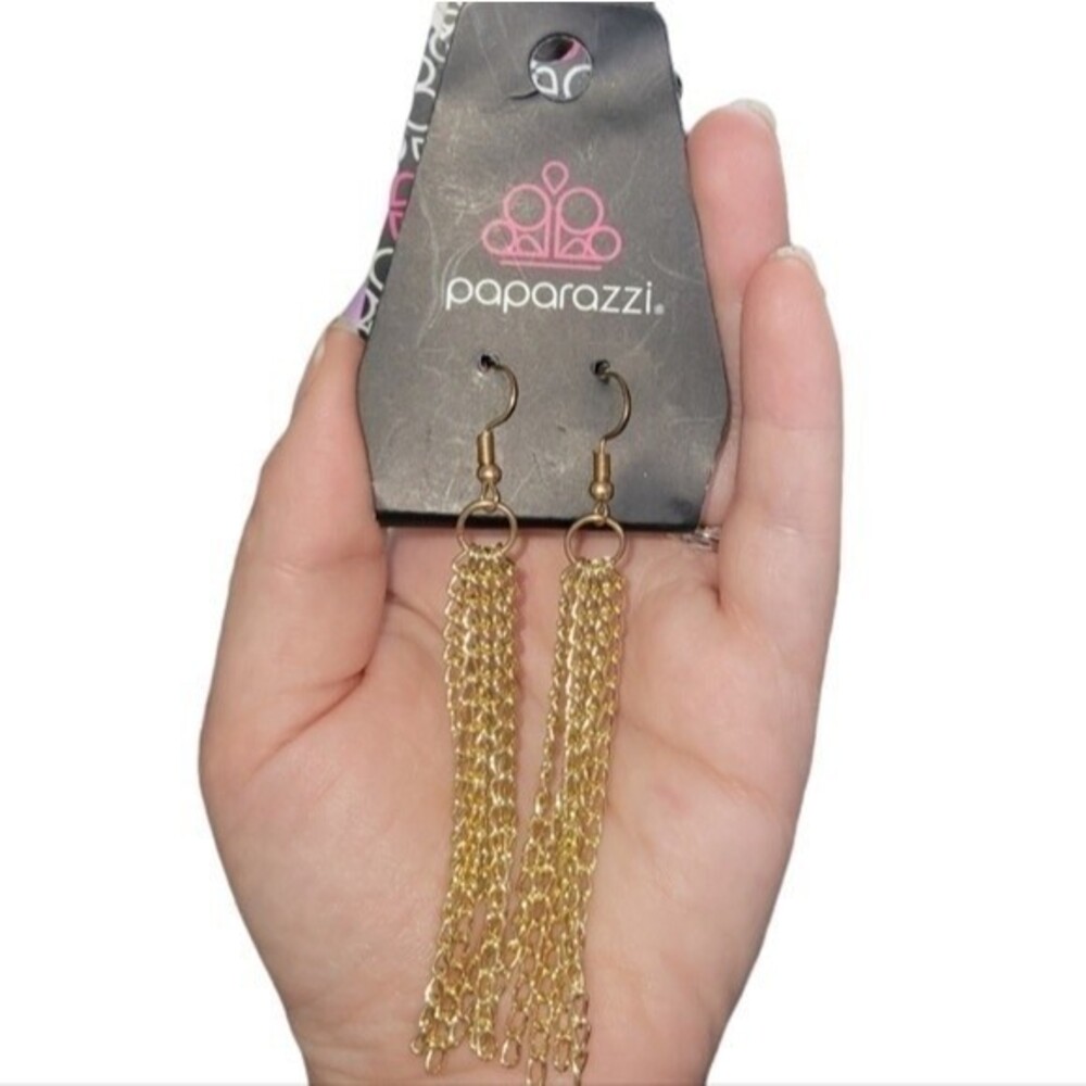 Paparazzi Gold Tone Chain Tassel Fringe Fish Hook Cascade Drape Earrings
